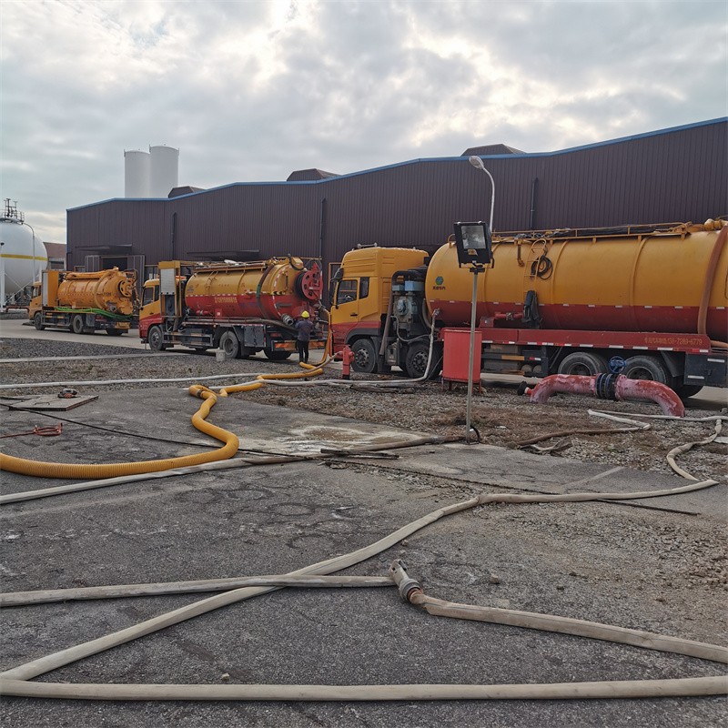 天峨污水池清理